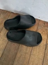 Yeezy Slide Dakony S3 2