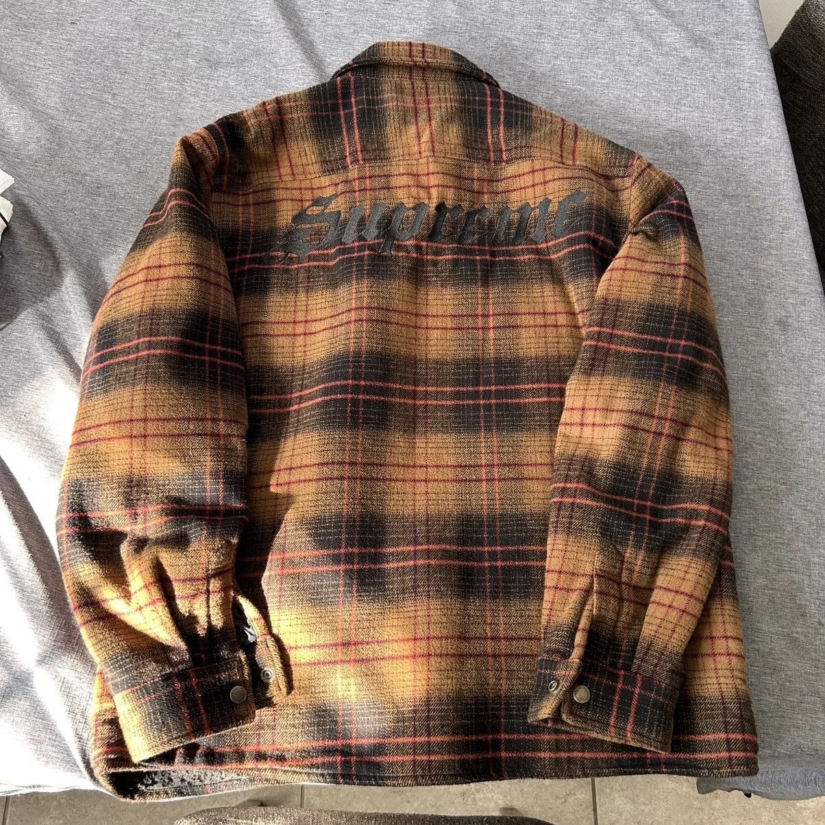 Supreme — Supreme Snap Flannel Shirt Jacket — streetwear — resale
