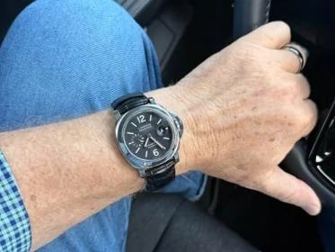 Panerai — Panerai PAM00104 – 44mm Auto W/ 3 Straps (Leather & Rubber) — Watch — resale