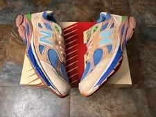 Size 8.5 “Outside Clothes” New Balance 990v3 2