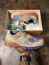Size 8.5 “Outside Clothes” New Balance 990v3 3