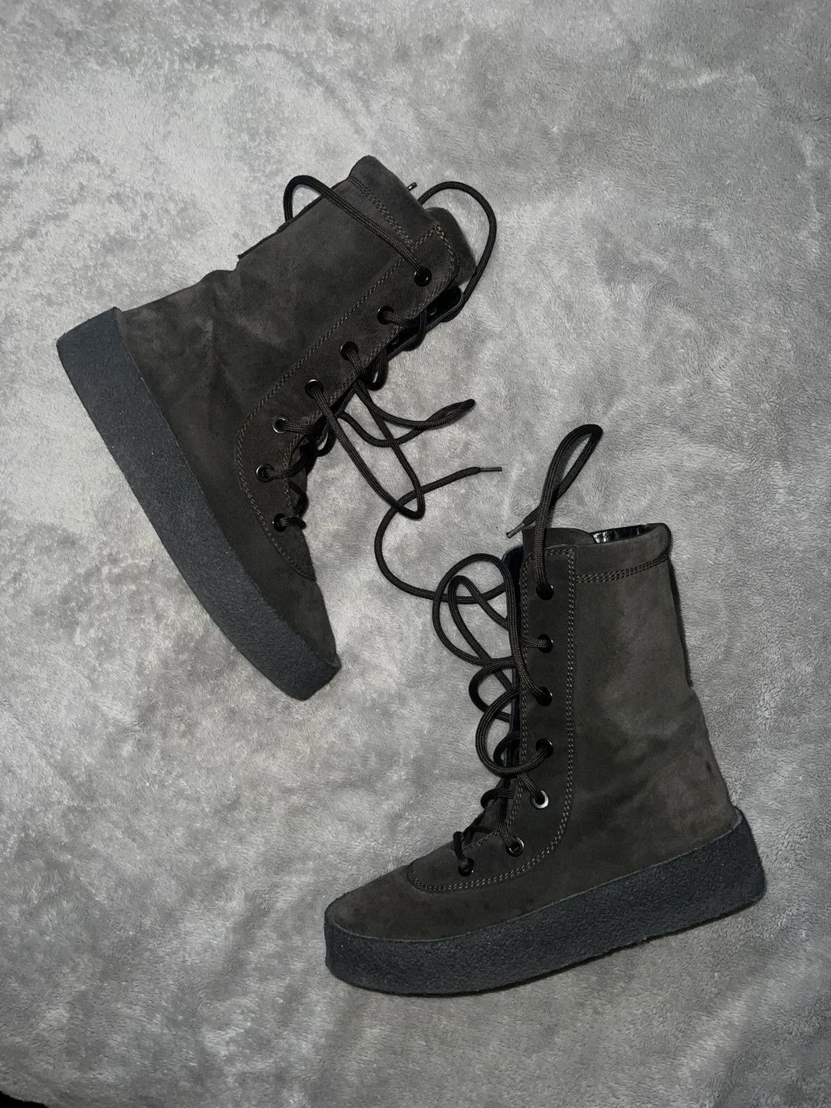 Yeezy — Yeezy Season 4 Crepe Boot (OIL) — Sneaker — resale