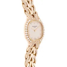 Patek Philippe la Flamme Quartz Diamond Yellow Gold 4815/3J 3