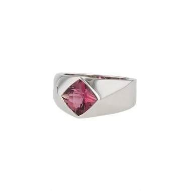 Chanel — Chanel in White Gold and — Jewelry — resale