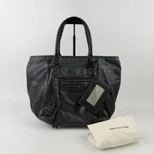 Balenciaga — Balenciaga the Sunday 228750 — Handbag — resale
