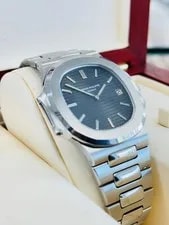 Patek Philippe Nautilus 3700/1A 39mm Nautilus “Jumbo” Blue Dial Steel 4