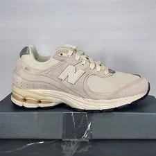 New Balance — Size 5 / - New Balance 2002R - Calm / - M2002RCC — Sneaker — resale