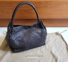 Bottega Veneta — Authentic Bottega Veneta Andiamo Large Parachute — Handbag — resale