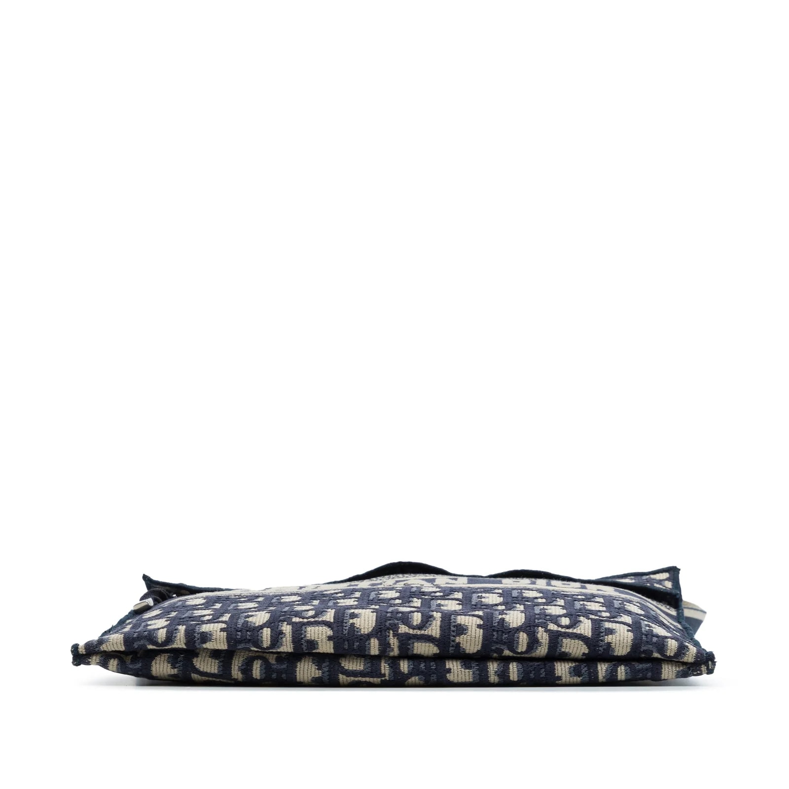 Flat Crossbody 3