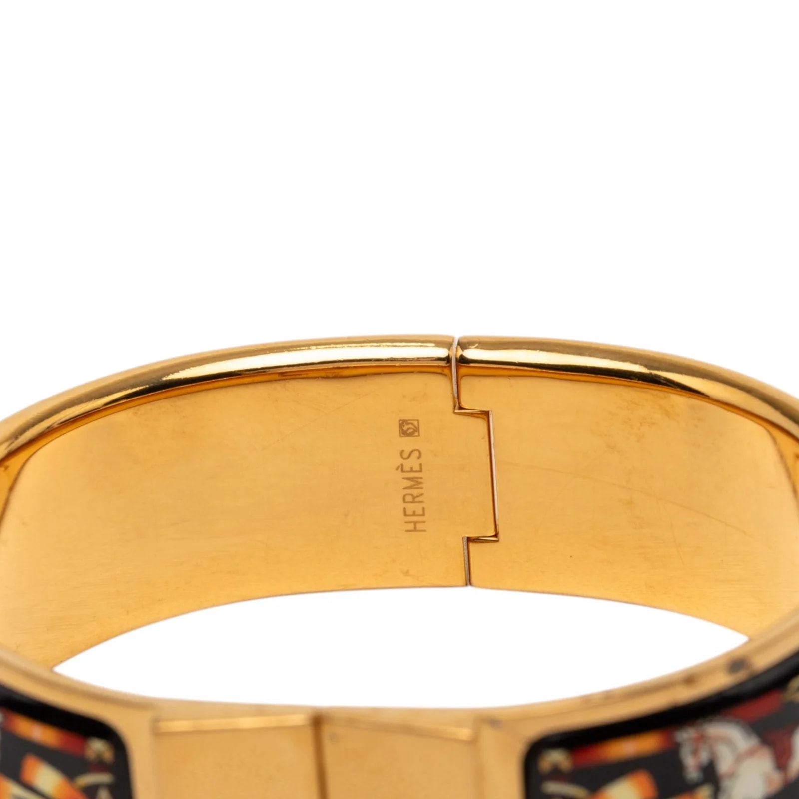 Wide Enamel Equestrian Loquet 4