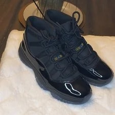 Air Jordan — Air Jordan Gammas Mid-Top Lace-Up Athletic Size-10 — Sneaker — resale