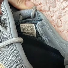 Yeezy Boost 350 v2 ; Size 12 Great Condition 4