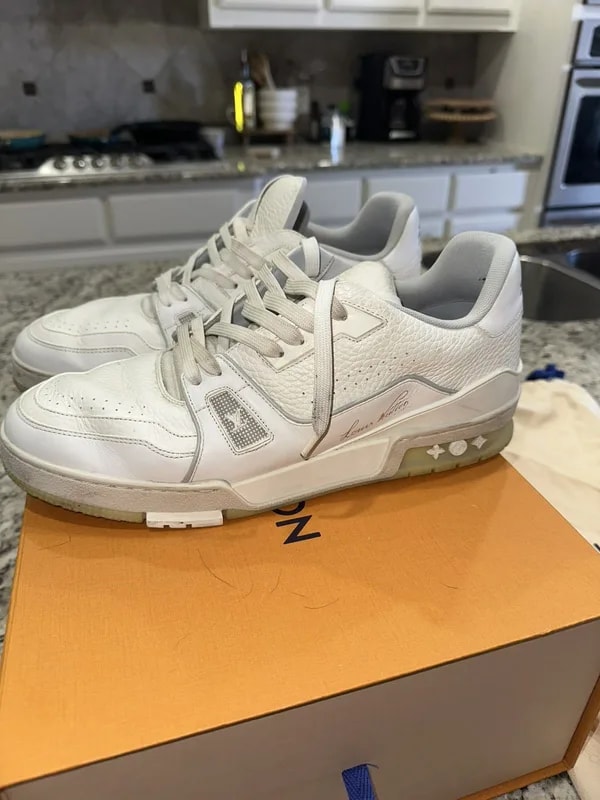 Louis Vuitton — Louis Vuitton Trainer Sneaker Virgil Abloh — Sneaker — resale