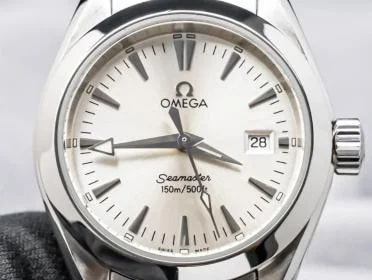 Omega — Omega Seamaster Aqua Terra 29.2 Mm Silver Dial Papers Bracelet 150M 2577.30 — Watch — resale