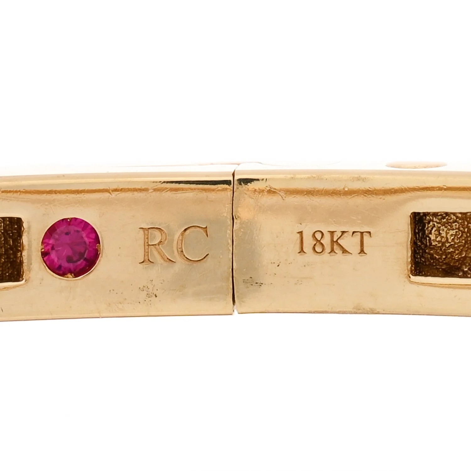 18K Yellow Gold Symphony Pois Moi Oval Bangle 3