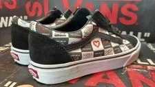 Vans 7.5/ 9 Old Skool Love Letters /True --- VN0A5JMIB0A 2