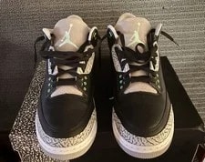 Air Jordan — Air Jordan 3 Retro Glow ’S — Sneaker — resale