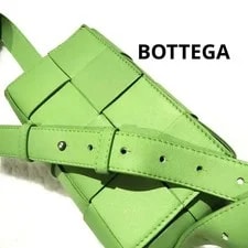 Bottega Veneta — Bottega Veneta Cassette Waist From Japan — Handbag — resale