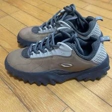 Oakley — Oakley × Brain Dead Collab 27cm Good Condition — Sneaker — resale
