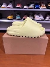 Preowned Yeezy Slide Glow Size 5 Ships Fast 4