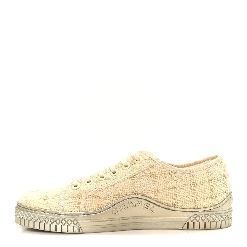 Chanel — Lace Up Sneakers 39 — Sneaker — resale