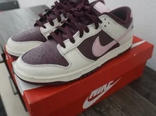 Size 10 - Nike Dunk Low Valentine's Day 4