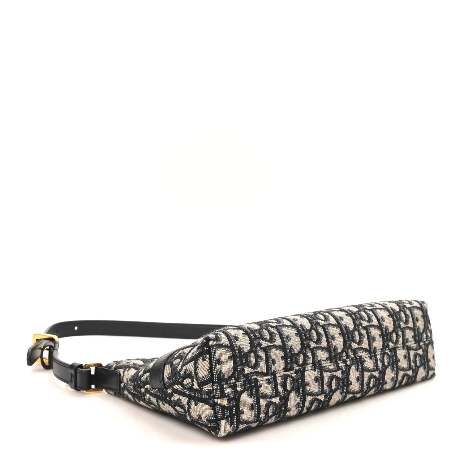 30 Montaigne Mini Hobo 4