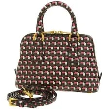 Prada , 2-Way , / . (Pawn 2