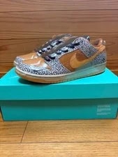 Nike SB — 9.5US Nike Sb Dunk Low Pro Iso Safari — Sneaker — resale