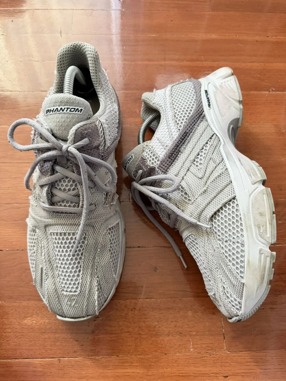 Balenciaga — Balenciaga Runners 42 — Sneaker — resale