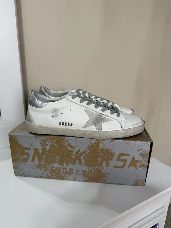 Golden Goose — Golden Goose Ggdb Sneaker — Sneaker — resale
