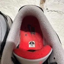 Air Jordan 3 ' Size 9 DN3707-010 4