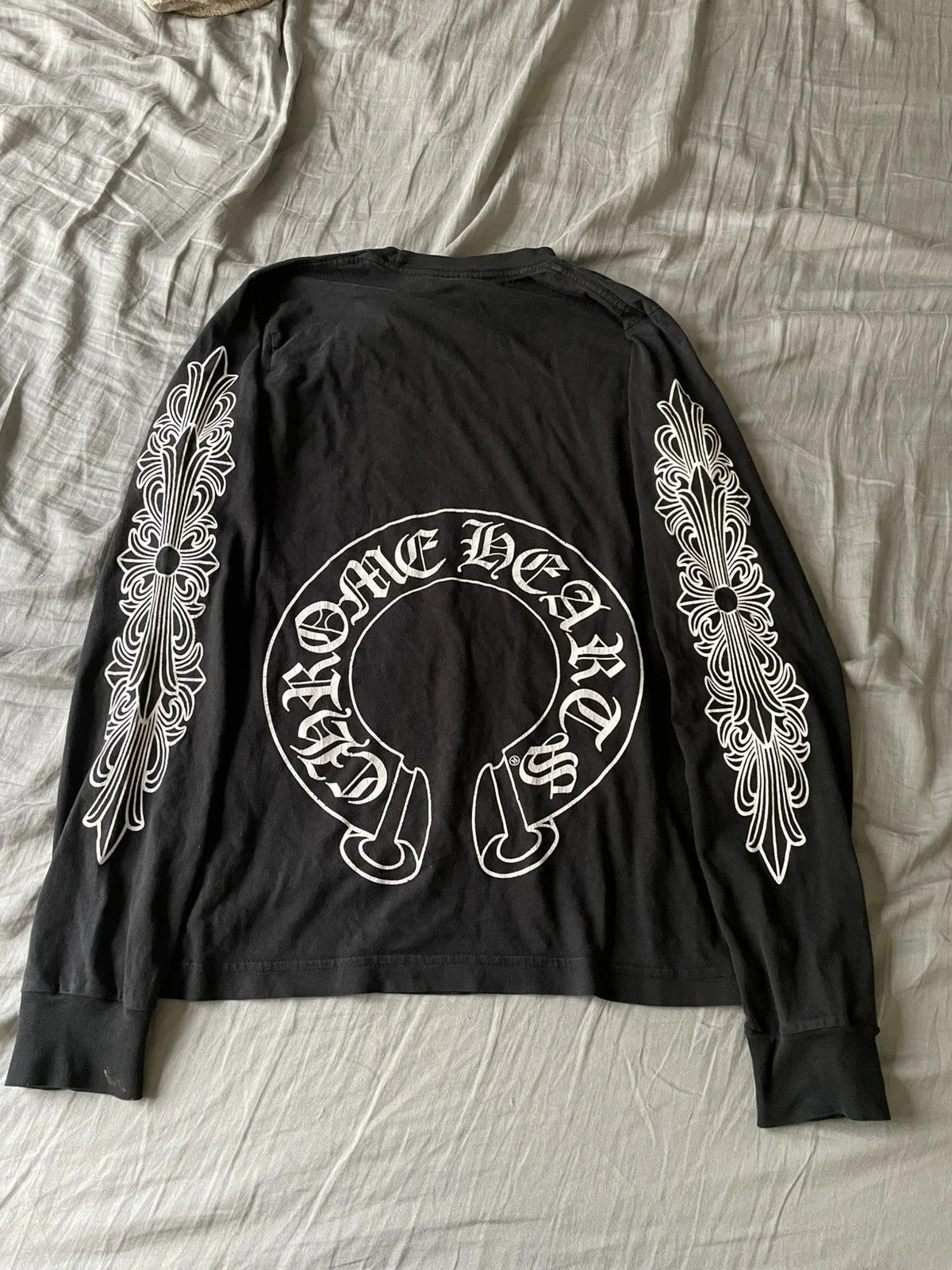 Floral Horseshoe L/S — streetwear — resale