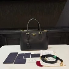 Prada — Prada Galleria Medium Hand & Crossbody Duty Paid — Handbag — resale