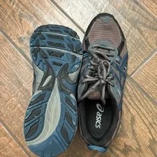 Asics Gel Lyte III & . Size 10 1/2. 4