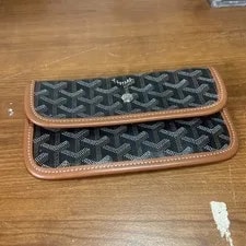 Goyard — Goyard Saint Louis Pochette Wallet (Read) — Handbag — resale