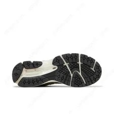 New Balance 2002R M2002RHN 4
