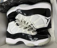 Jordan — Jordan Air 11 Retro 2018 / 378037-100 — Sneaker — resale