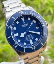 Tudor — Tudor Pelagos Blue M25600TB Titanium { } 25600tb w/Bracelet + Strap — Watch — resale