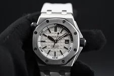 Audemars Piguet — Audemars Piguet Royal OAK Offshore Diver 15710ST 44mm SS Steel White Dial # 432 — Watch — resale