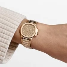 Patek Philippe Nautilus 7118/1R-010 '' Rose Gold Champagne Golden Dial 2