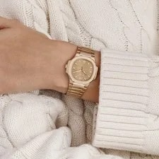 Patek Philippe Nautilus 7118/1R-010 '' Rose Gold Champagne Golden Dial 3