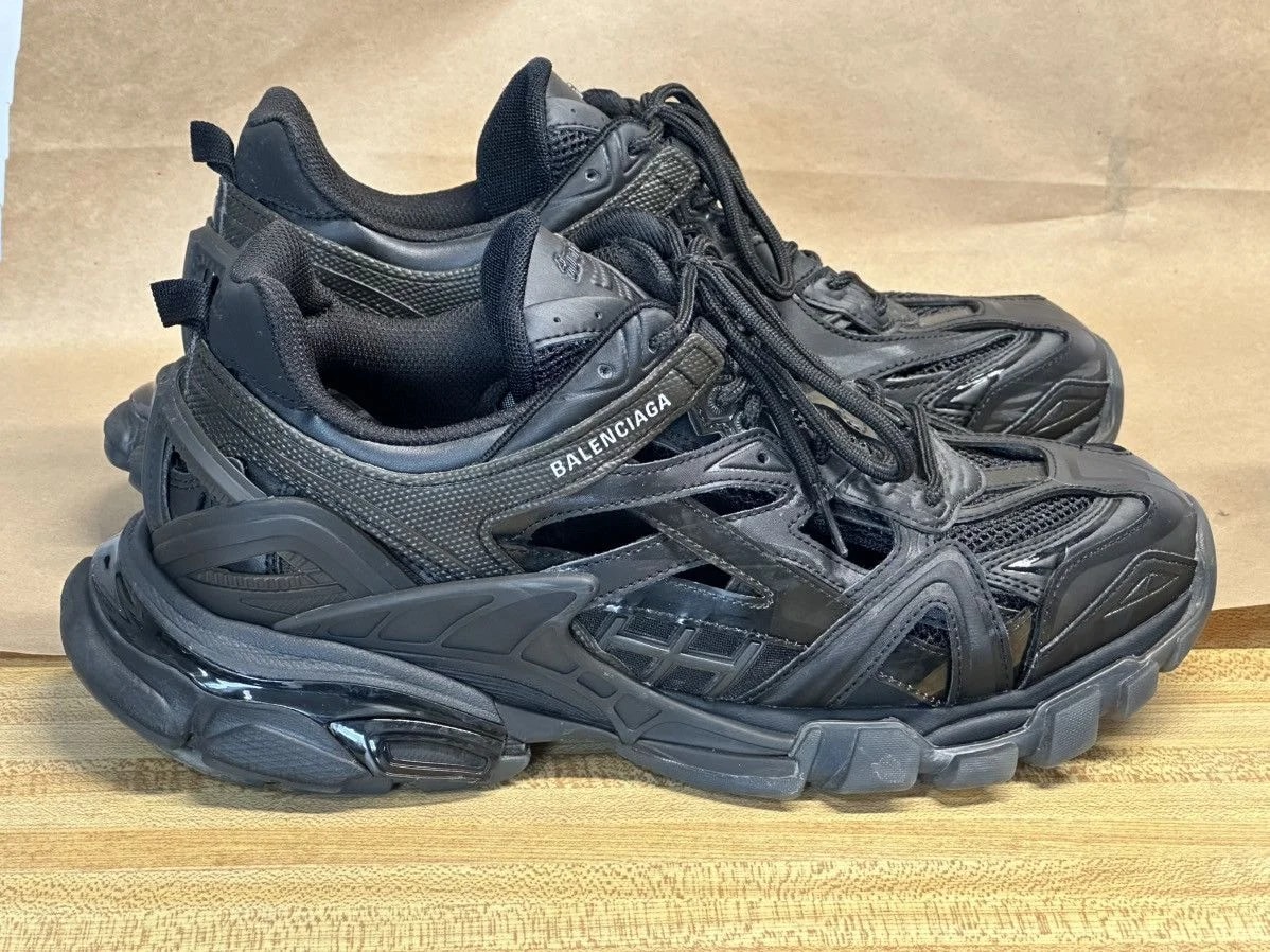 Balenciaga — Balenciaga Track2 EU42/US9 — Sneaker — resale