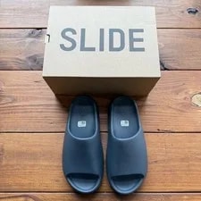 Yeezy — Size 11 - Yeezy Slides ' — Sneaker — resale