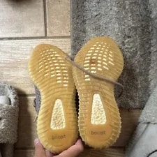 Yeezy 350 V2 Size 6.5 Very Good Condition Fits 3