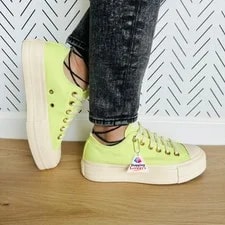 Converse — ⭐Converse Chuck Taylor All Star Lift Platform Sz 7.5 Shoes A09913F — Sneaker — resale
