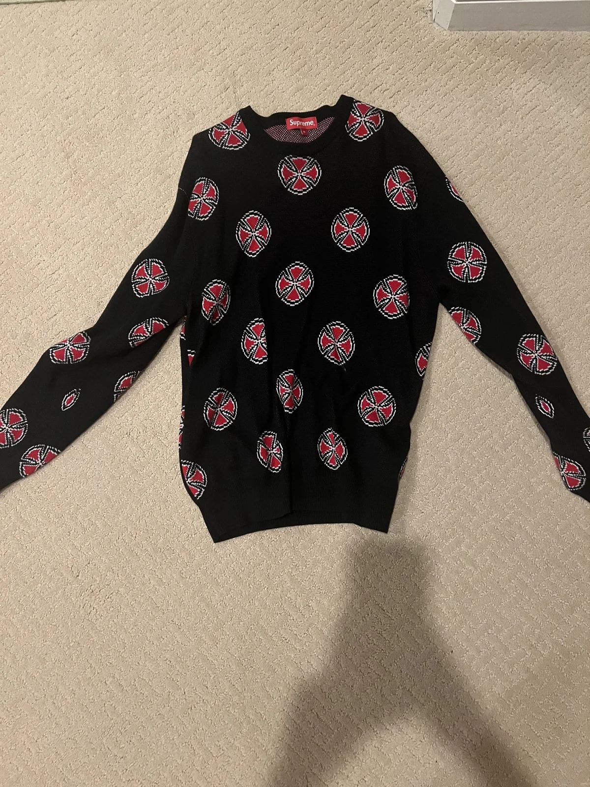 Supreme — Supreme Independent All Over — streetwear — resale