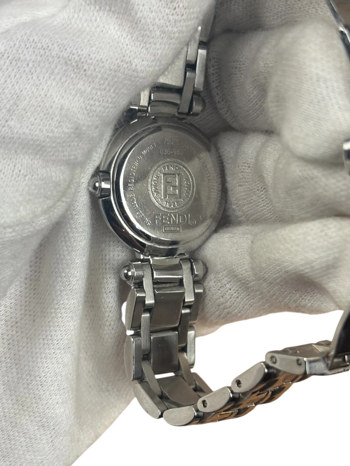 Fendi 750L Salmon Round Dial 4
