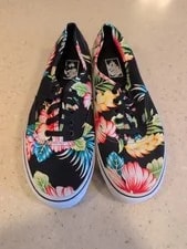 Vans — Vans Tropical Hawaiian Floral Off the Wall 12 Hawaiian Aloha — Sneaker — resale