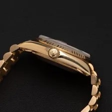 Presidential Rolex Datejust 68278 Fluted Bezel 31mm Blush Champagne Dial 3
